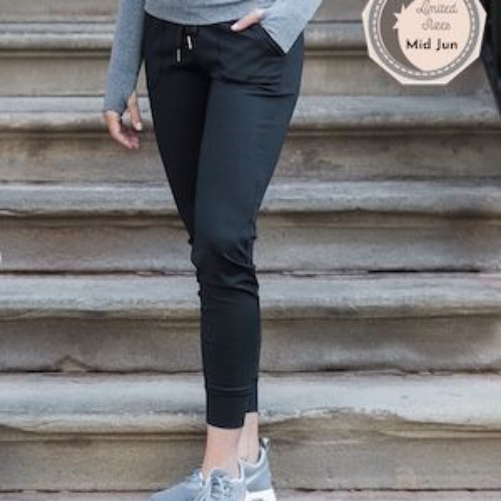 Zyia Black Joggers - Unwind Size M